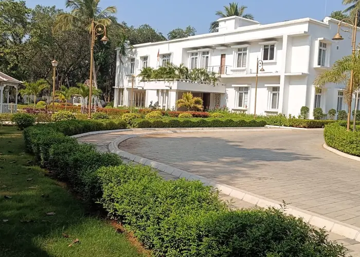 Annexe Building Plantation